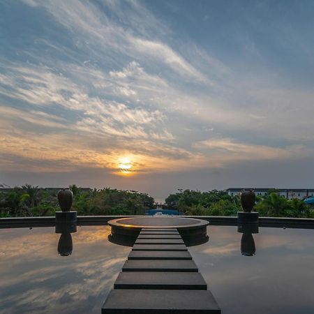 Howard Johnson Sandalwoods Resort Huizhou Huidong Bagian luar foto