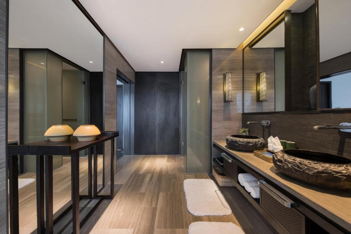 Howard Johnson Sandalwoods Resort Huizhou Huidong Bagian luar foto
