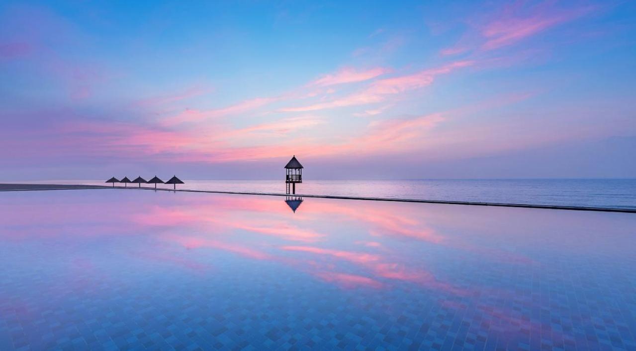 Howard Johnson Sandalwoods Resort Huizhou Huidong Bagian luar foto